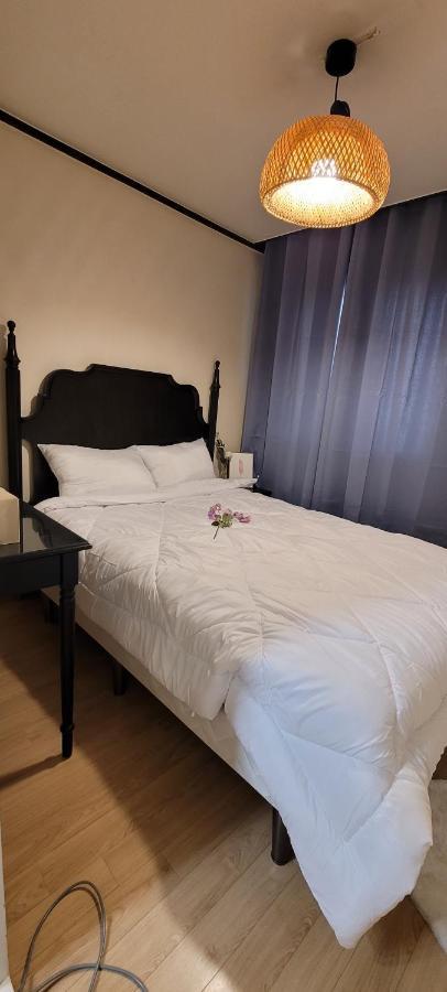 Jung - 1min To Sinjeong Station Apartment